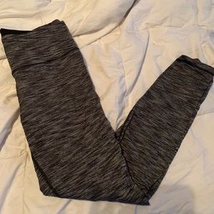 Victoria secrets knockout sport  size M leggings